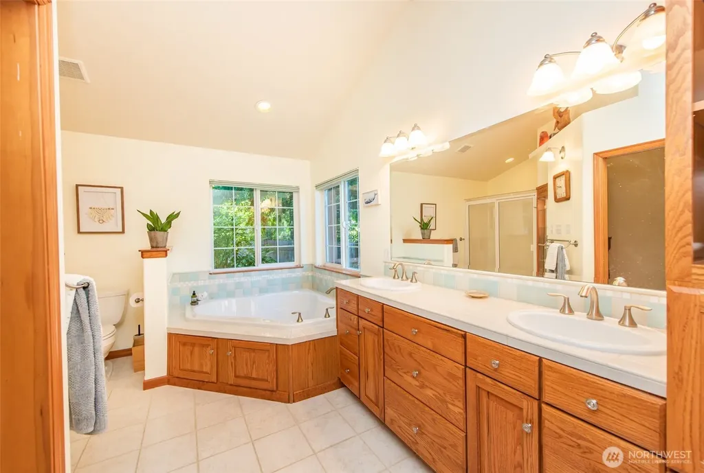 142 Charles Way Sequim WA 98382