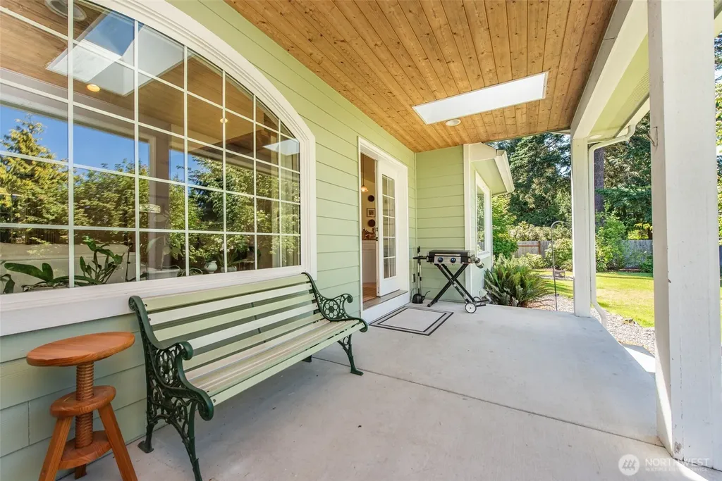 142 Charles Way Sequim WA 98382
