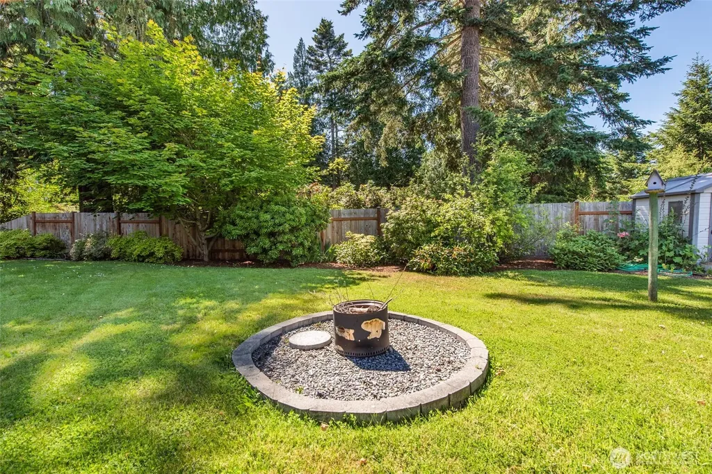 142 Charles Way Sequim WA 98382
