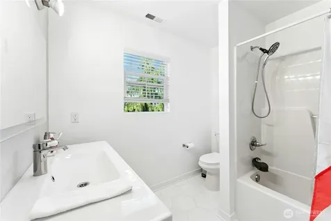 7638 13th Street SE Lake Stevens WA 98258