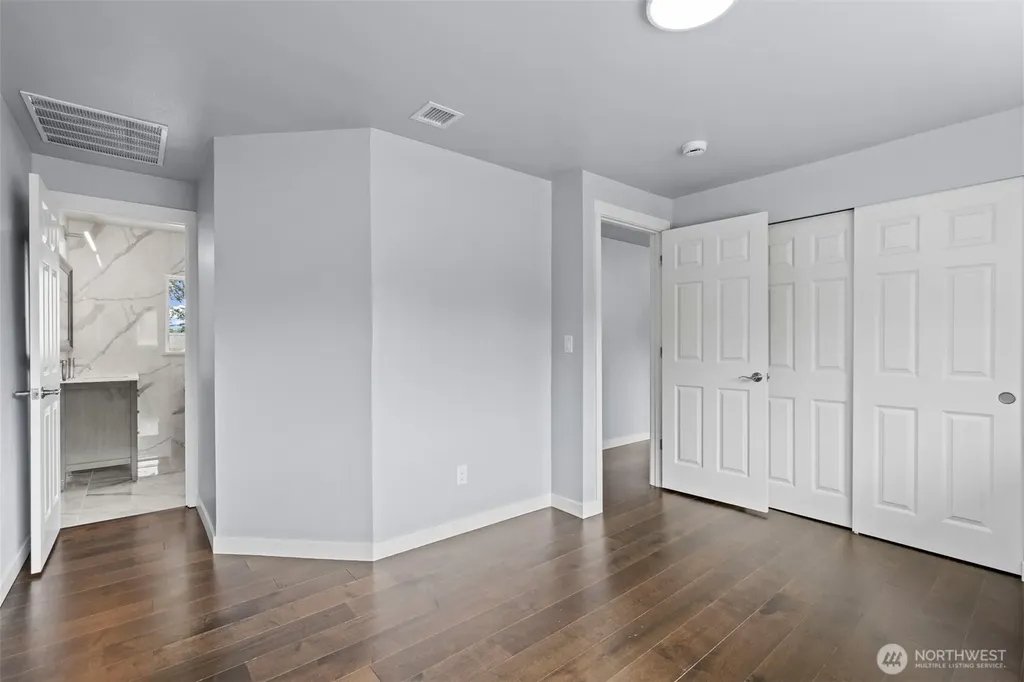 5801 214th St SW Mountlake Terrace WA 98043