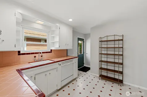 4414 NE 65th Street Seattle WA 98115