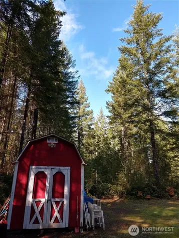 221 NE Madrona Avenue Tahuya WA 98588