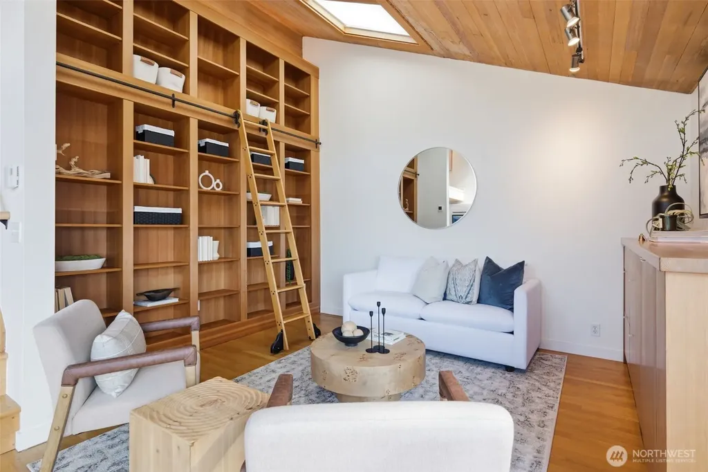 2031 Fairview Avenue E Seattle WA 98102