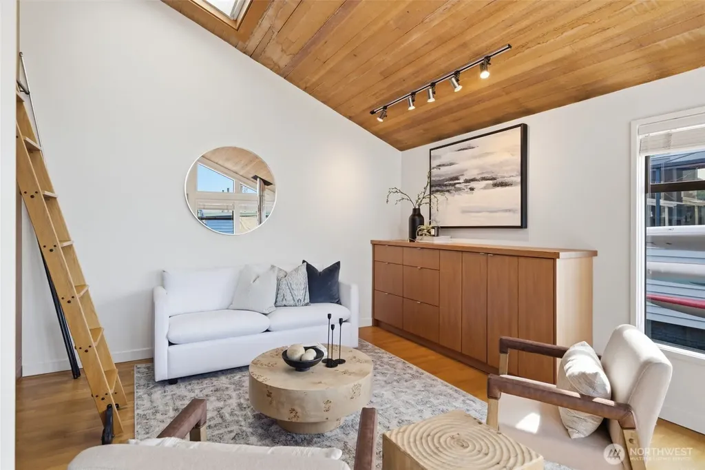 2031 Fairview Avenue E Seattle WA 98102