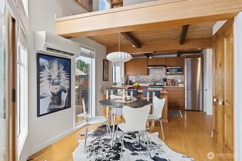 2031 Fairview Avenue E Seattle WA 98102