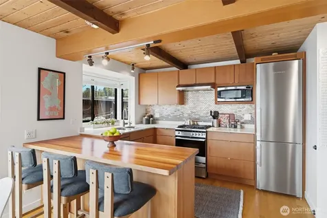 2031 Fairview Avenue E Seattle WA 98102
