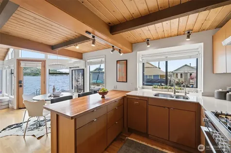 2031 Fairview Avenue E Seattle WA 98102