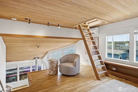 2031 Fairview Avenue E Seattle WA 98102