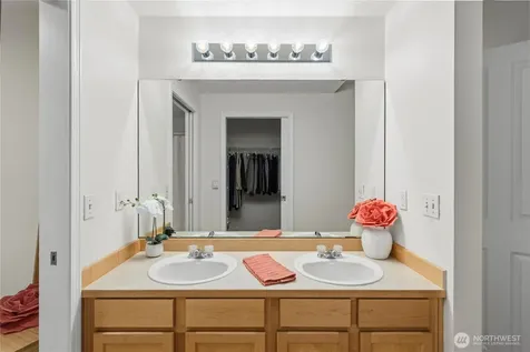 15325 SE 155th Place Renton WA 98058
