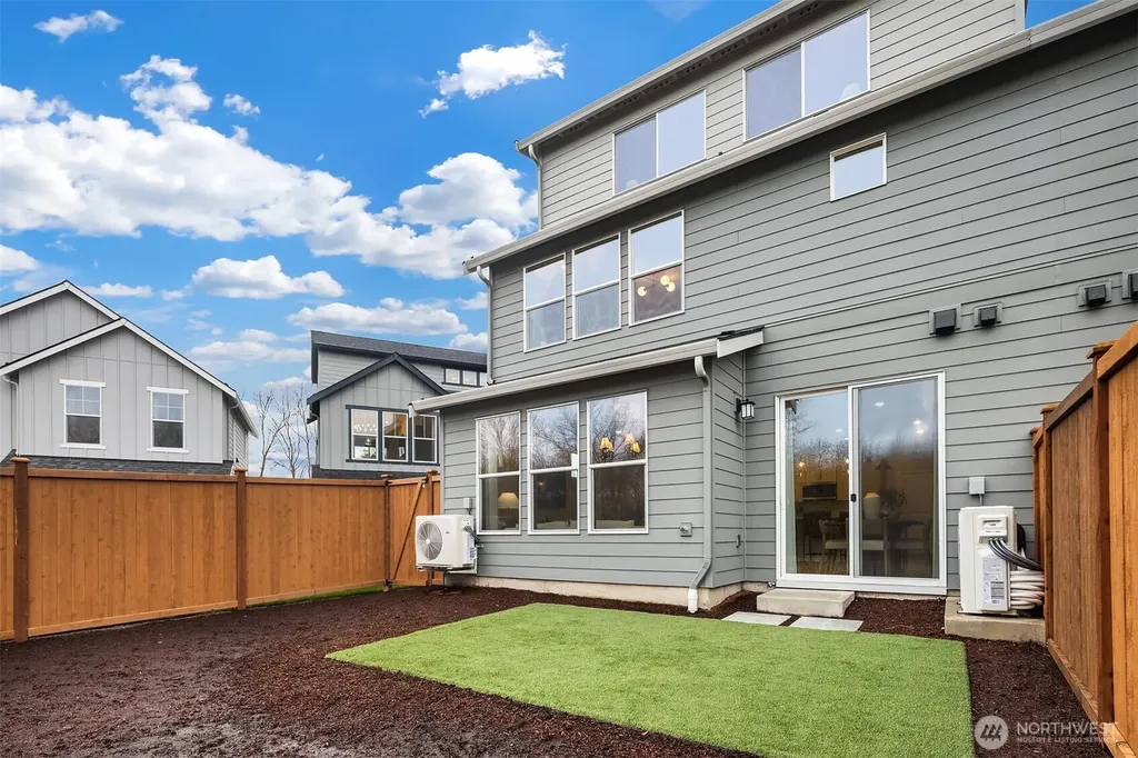 15814 23rd Avenue NE Marysville WA 98271