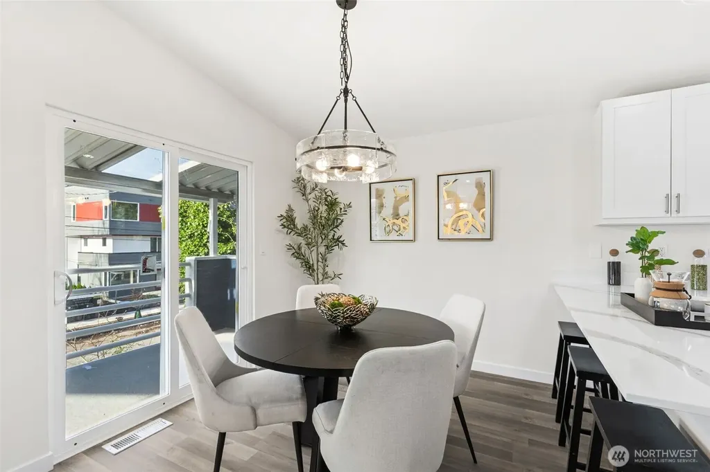 7002 42nd Avenue S Seattle WA 98118