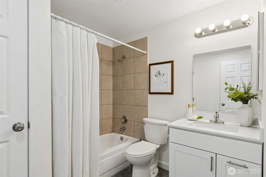 7002 42nd Avenue S Seattle WA 98118