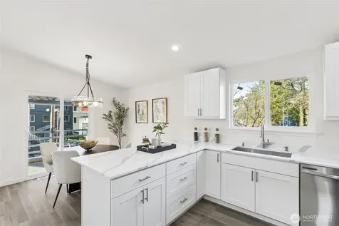 7002 42nd Avenue S Seattle WA 98118