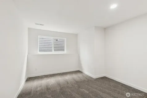 7002 42nd Avenue S Seattle WA 98118