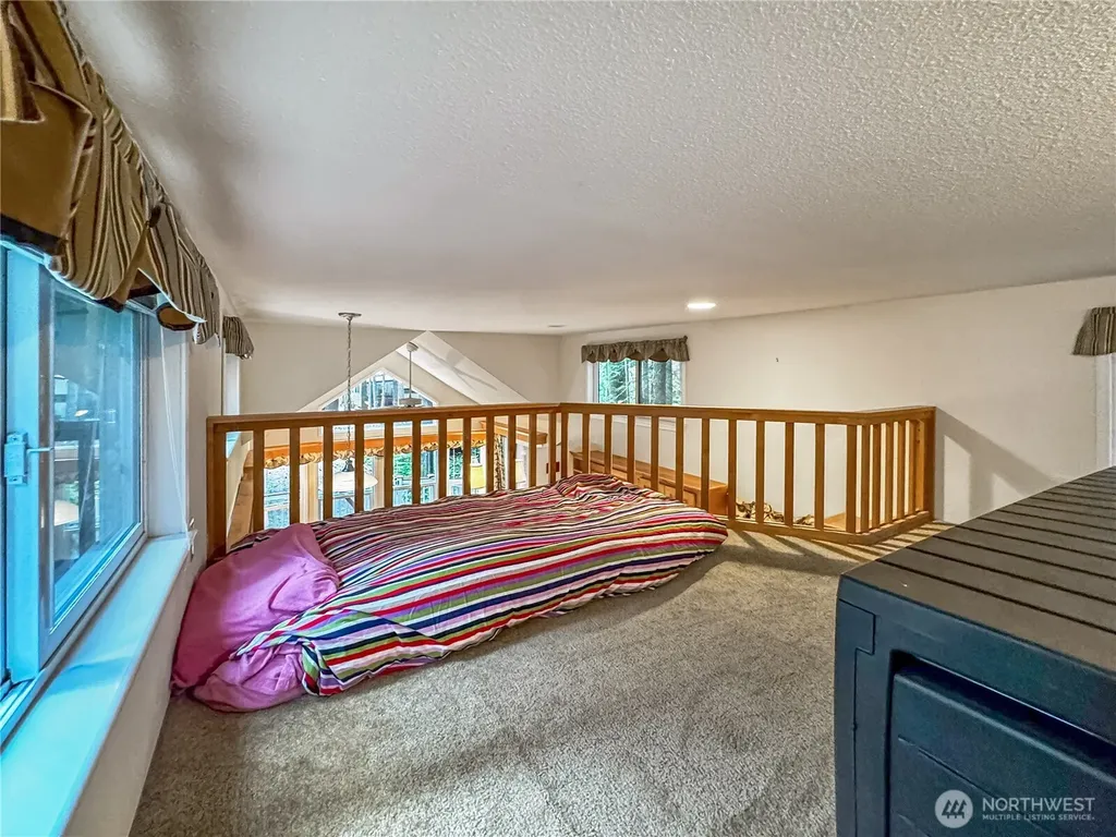 86 Sunset Circle Deming WA 98244