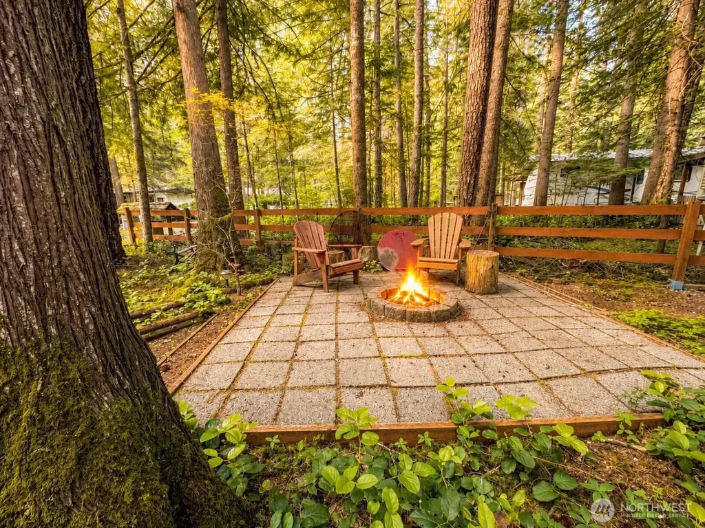 86 Sunset Circle Deming WA 98244