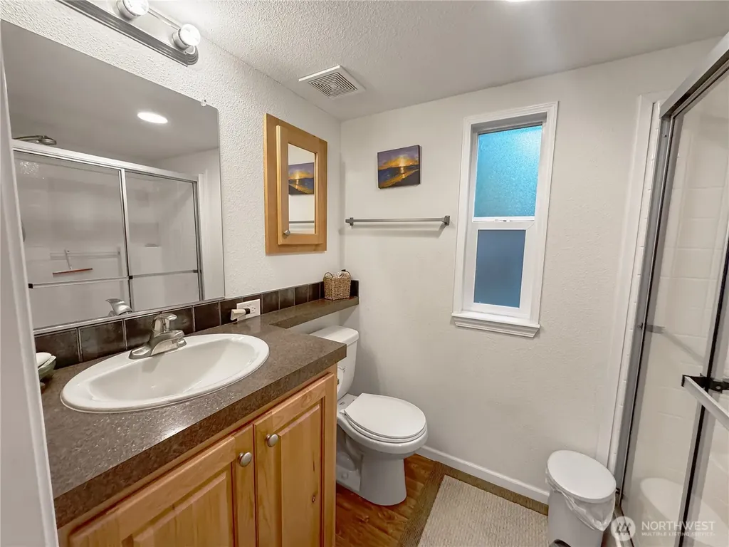 86 Sunset Circle Deming WA 98244