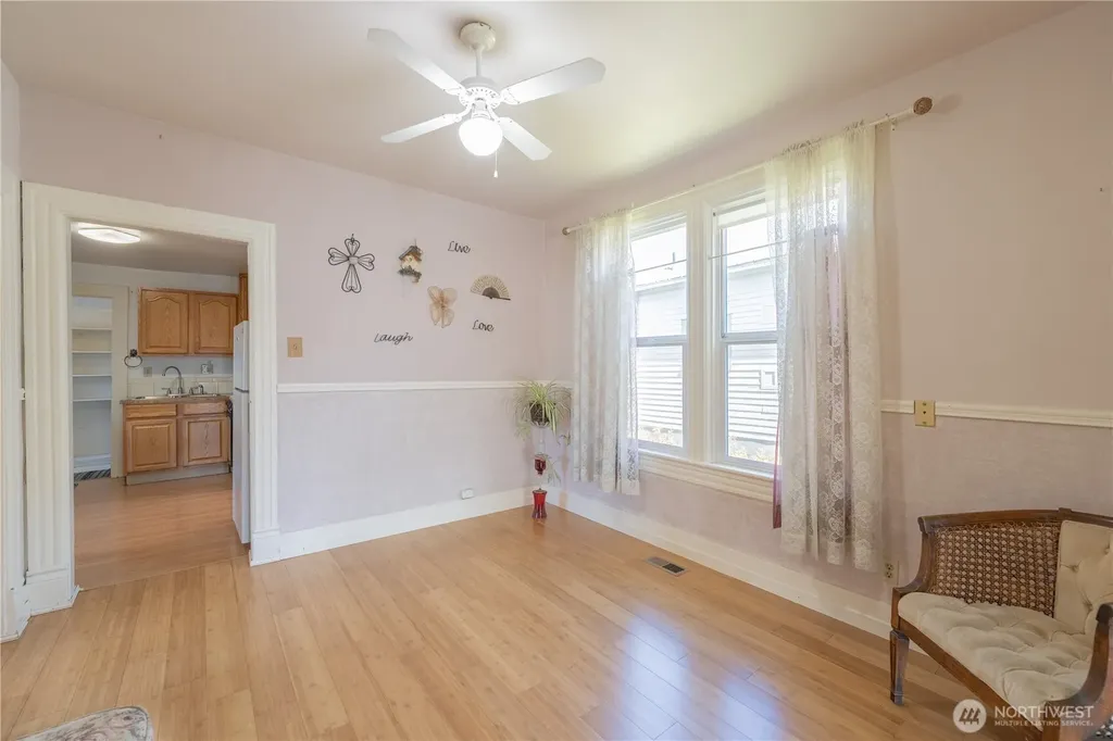 2424 Cleveland Avenue Everett WA 98201
