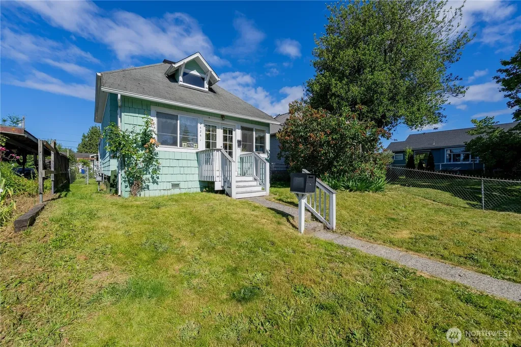 2424 Cleveland Avenue Everett WA 98201