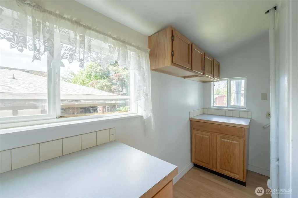 2424 Cleveland Avenue Everett WA 98201