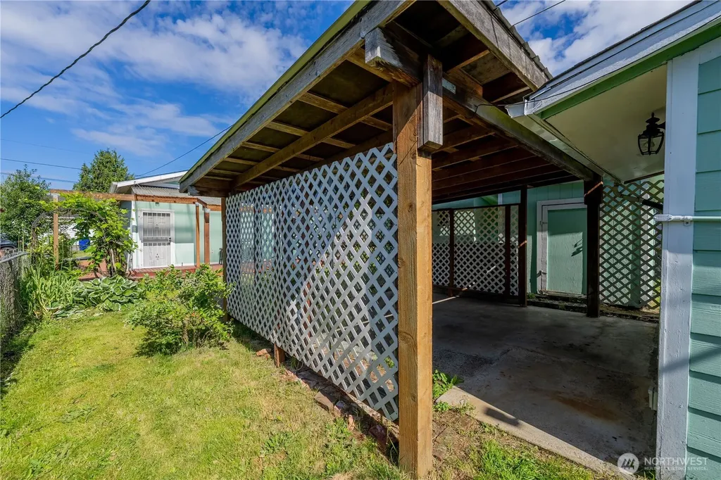 2424 Cleveland Avenue Everett WA 98201