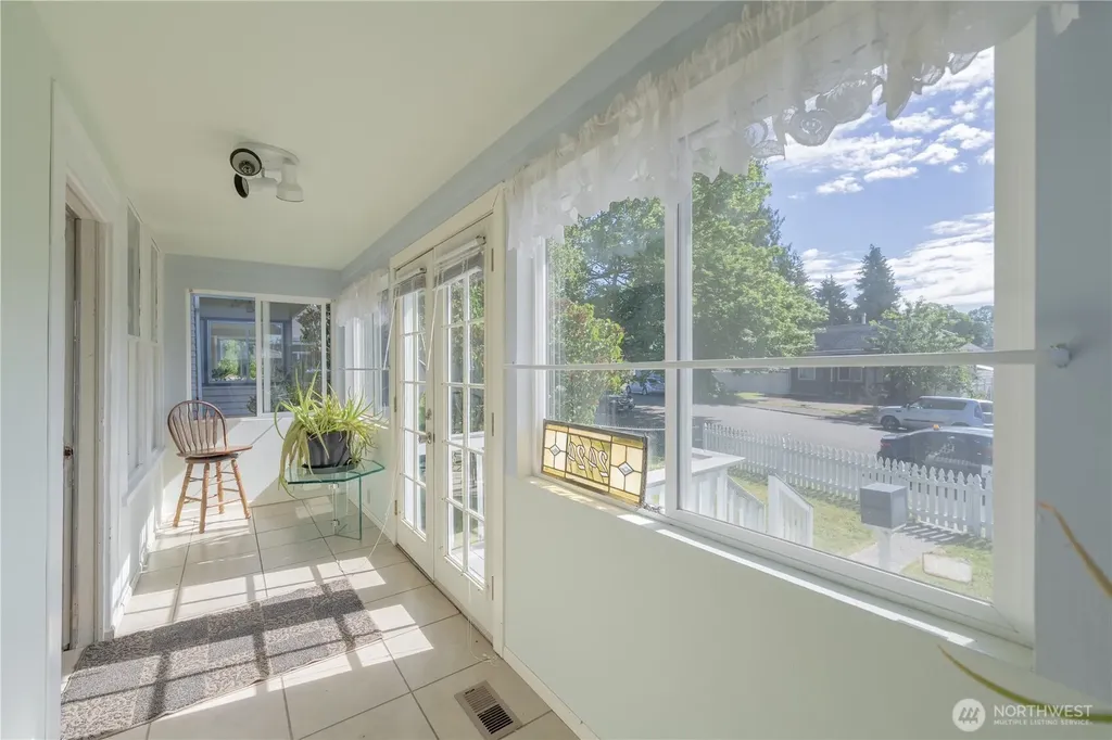 2424 Cleveland Avenue Everett WA 98201