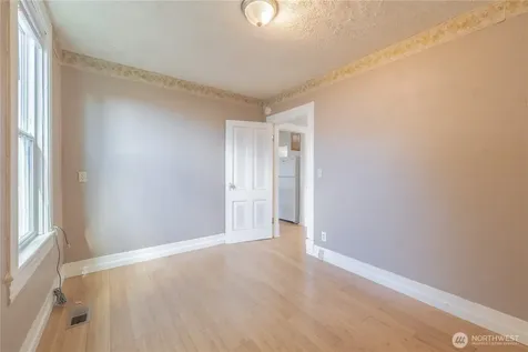 2424 Cleveland Avenue Everett WA 98201