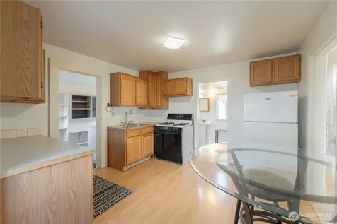 2424 Cleveland Avenue Everett WA 98201