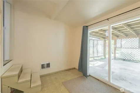 2424 Cleveland Avenue Everett WA 98201