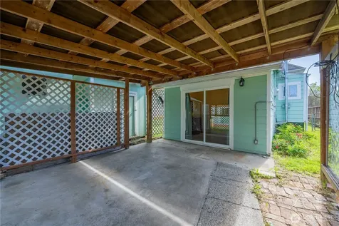 2424 Cleveland Avenue Everett WA 98201