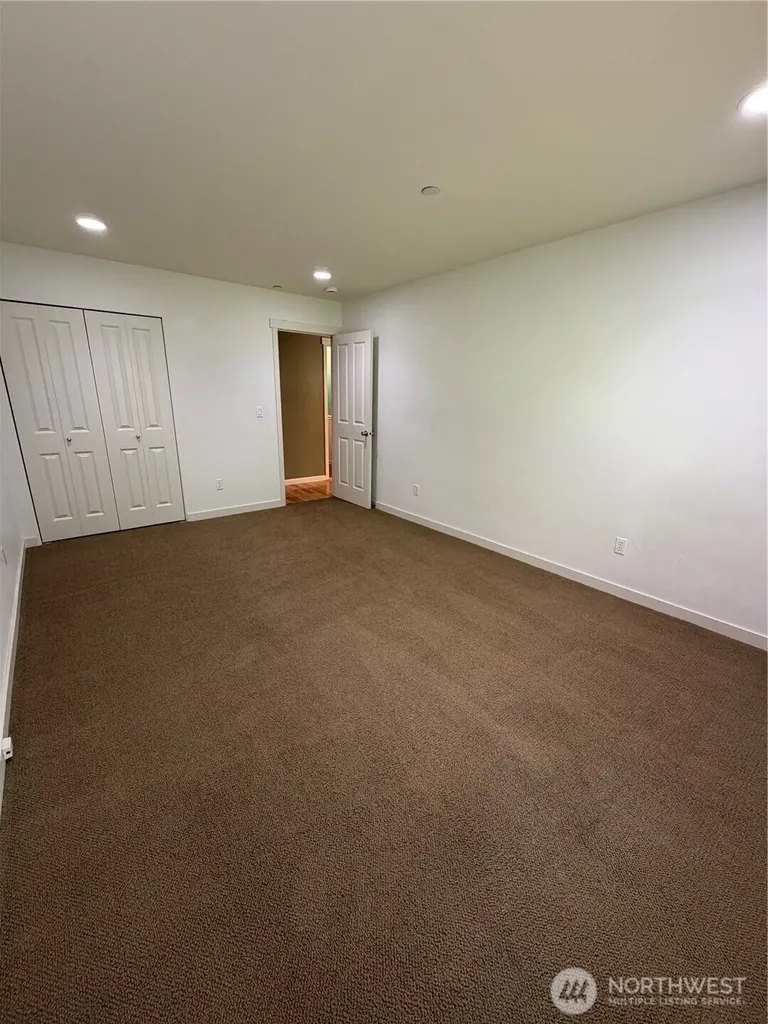 3181 Brown Loop Dupont WA 98327