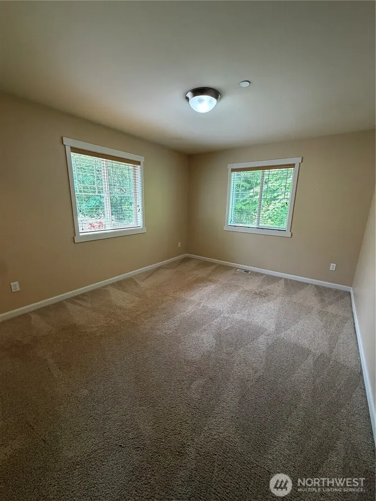 3181 Brown Loop Dupont WA 98327