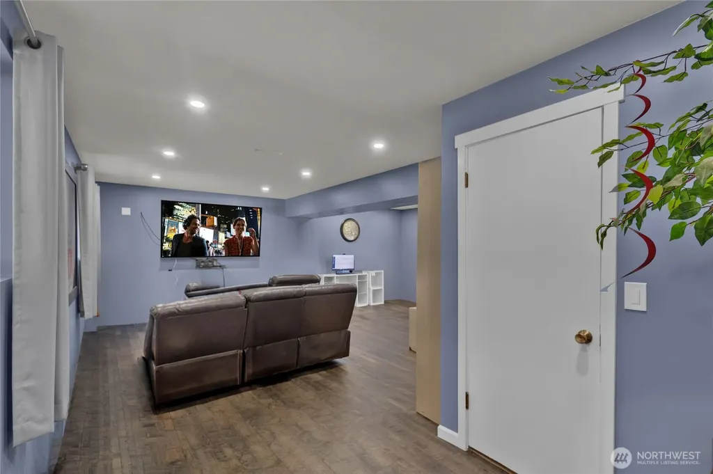 35745 26th Avenue S Federal Way WA 98003