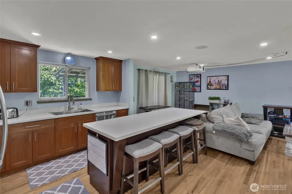 35745 26th Avenue S Federal Way WA 98003