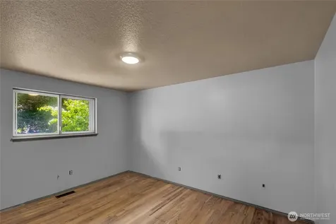 35745 26th Avenue S Federal Way WA 98003
