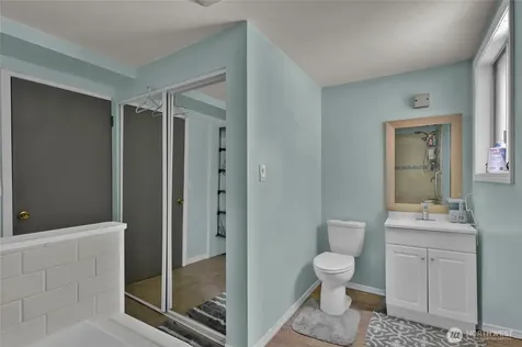 35745 26th Avenue S Federal Way WA 98003