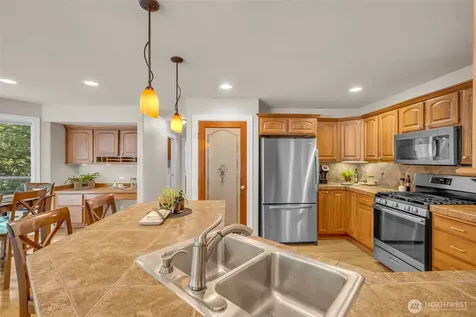 14027 SE 278th Street Kent WA 98042