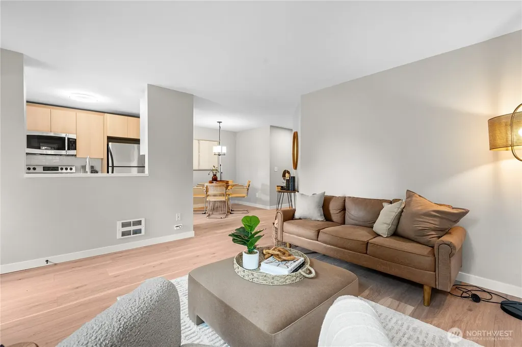 3435 California Avenue SW Seattle WA 98116