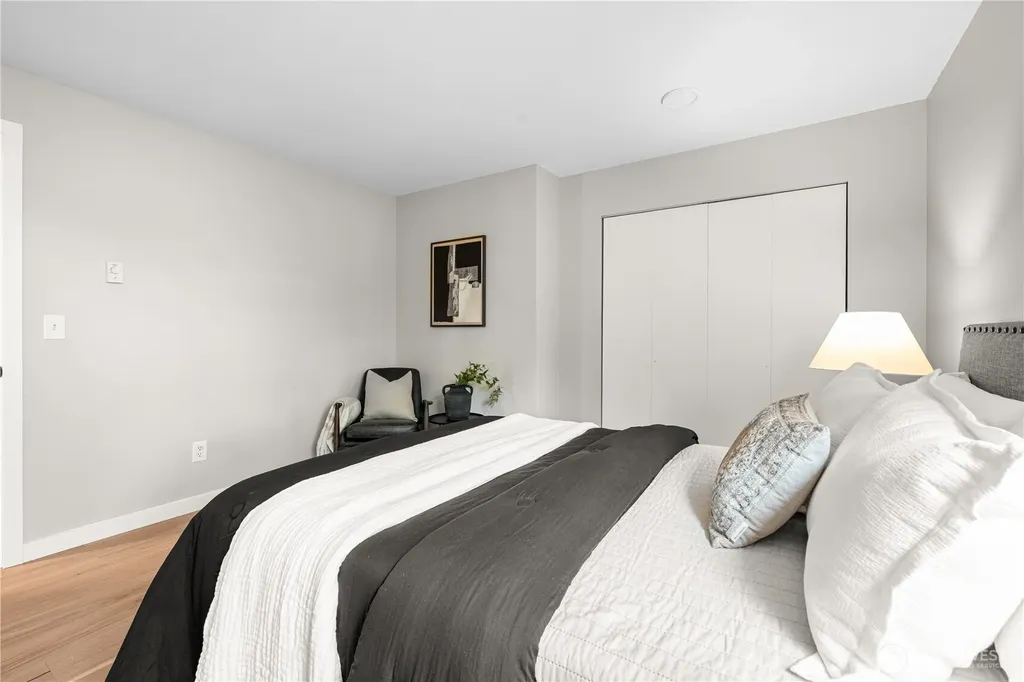 3435 California Avenue SW Seattle WA 98116