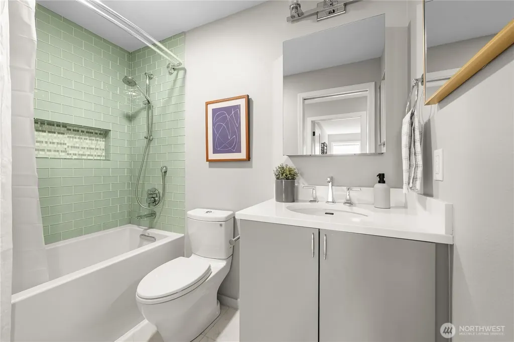 3435 California Avenue SW Seattle WA 98116