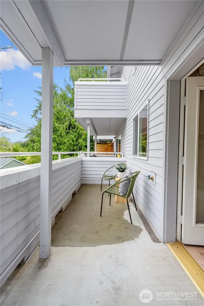 3435 California Avenue SW Seattle WA 98116