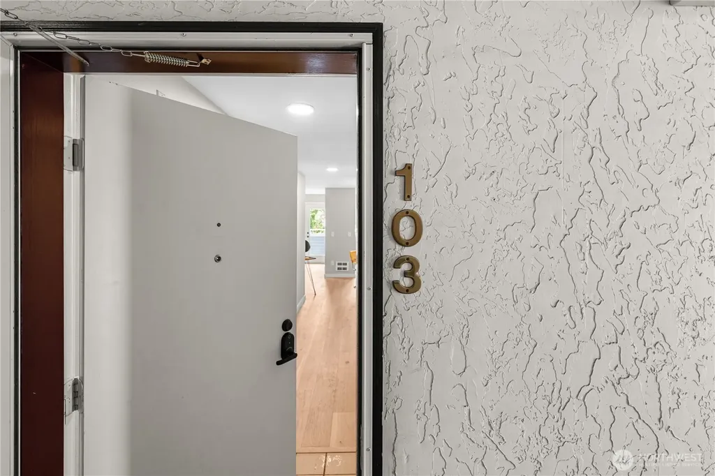 3435 California Avenue SW Seattle WA 98116