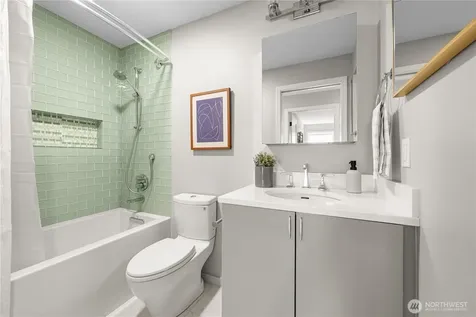 3435 California Avenue SW Seattle WA 98116