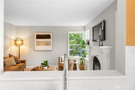 3435 California Avenue SW Seattle WA 98116