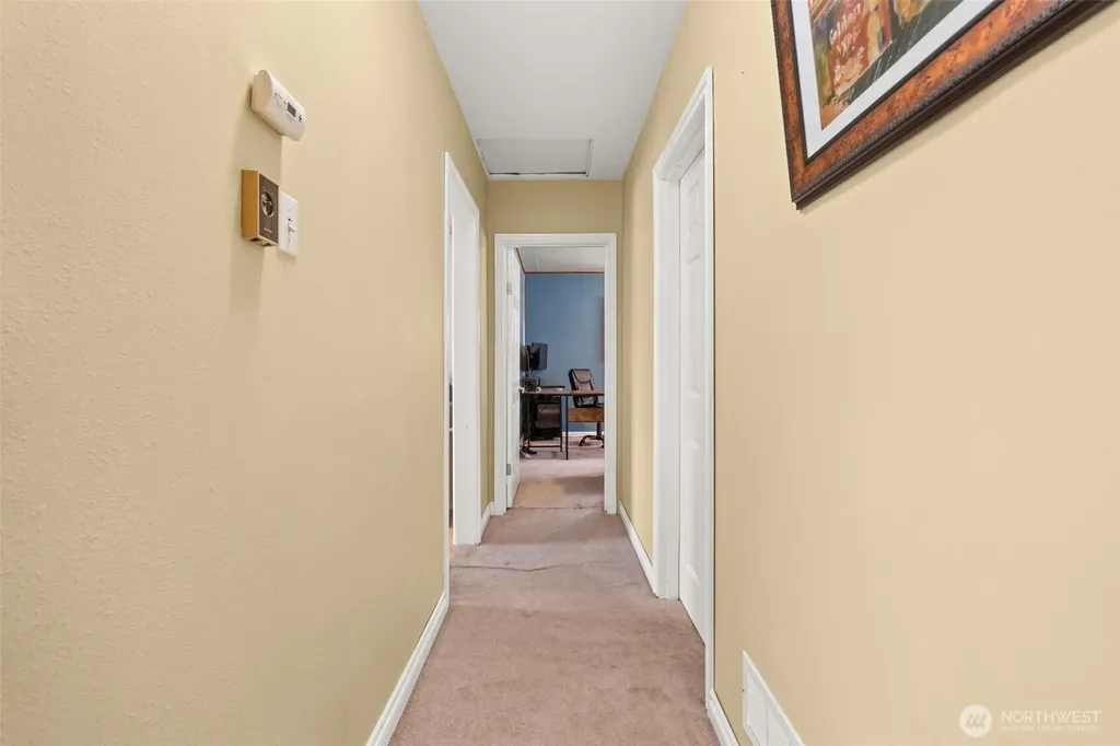 829 Jackson Avenue Raymond WA 98577