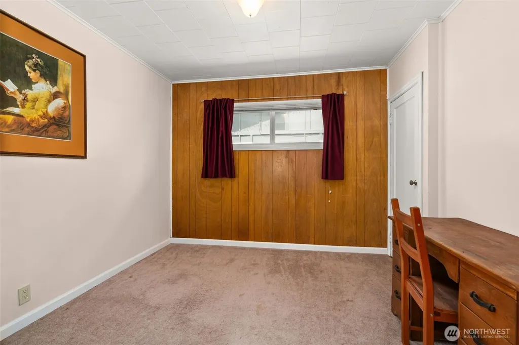 829 Jackson Avenue Raymond WA 98577