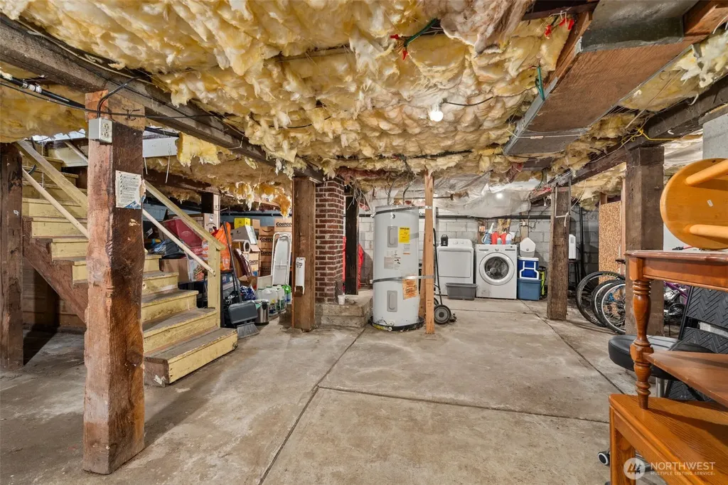 829 Jackson Avenue Raymond WA 98577