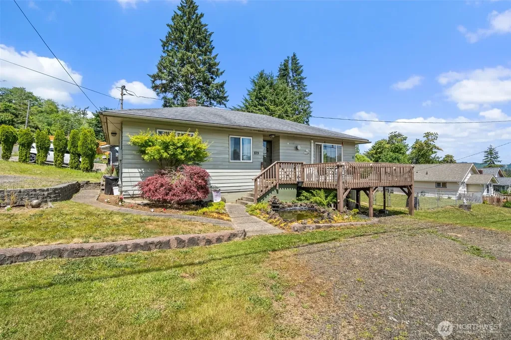 829 Jackson Avenue Raymond WA 98577
