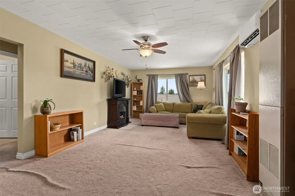 829 Jackson Avenue Raymond WA 98577